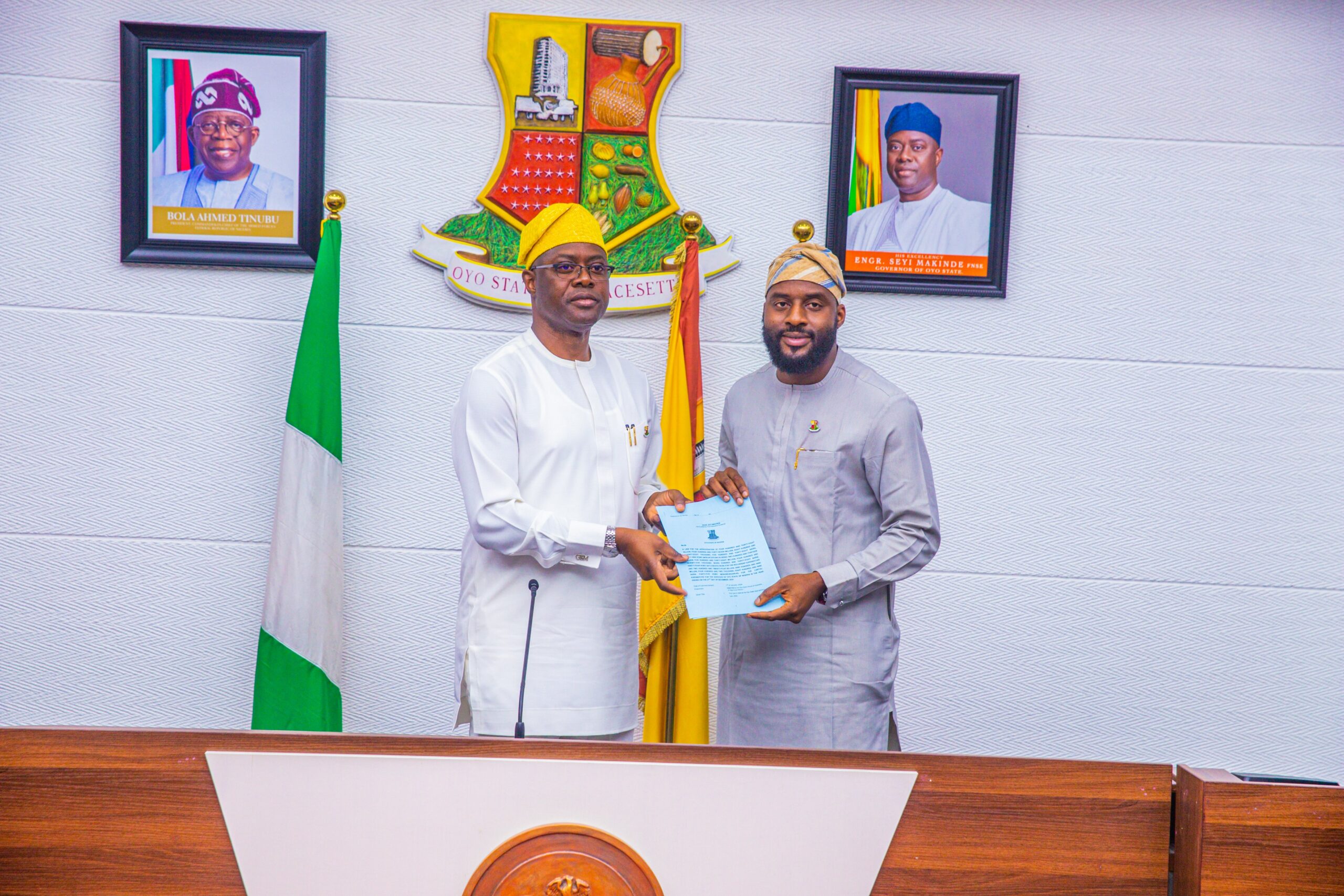 OYO StateGov. Makinde Signs 2024 Appropriation Bill Passed By House of